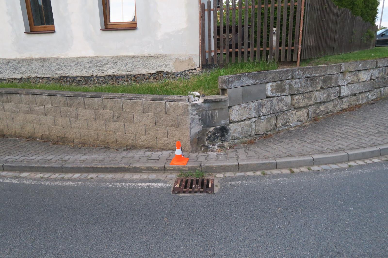 Dopravní nehoda - Hostouň