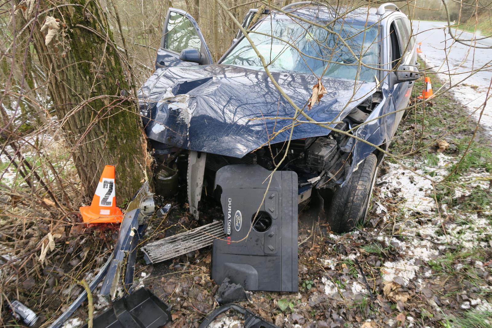 Dopravní nehoda - Pařezov - 06.04.2021