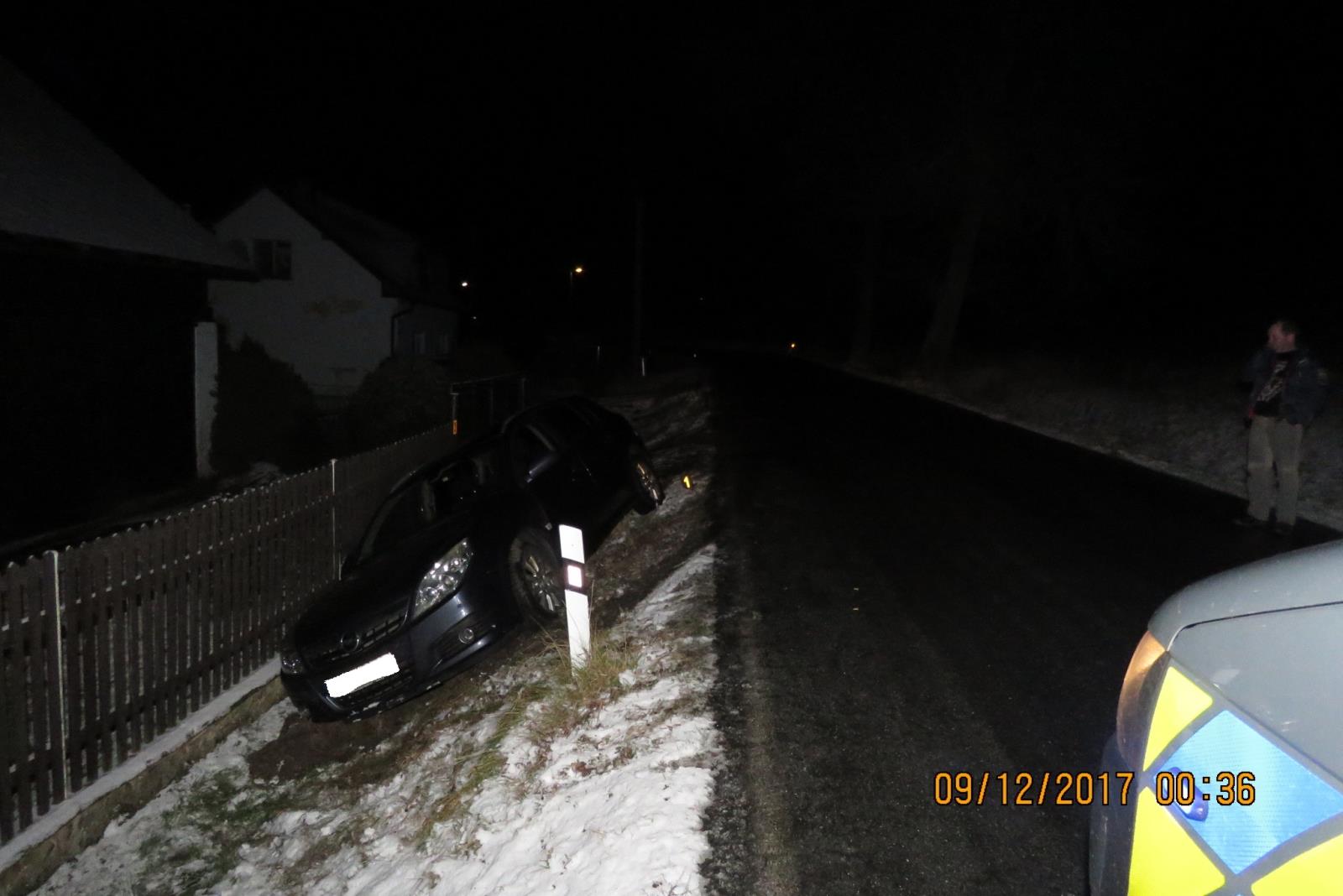 Dopravní nehoda - Spáleneček - 08.12.2017