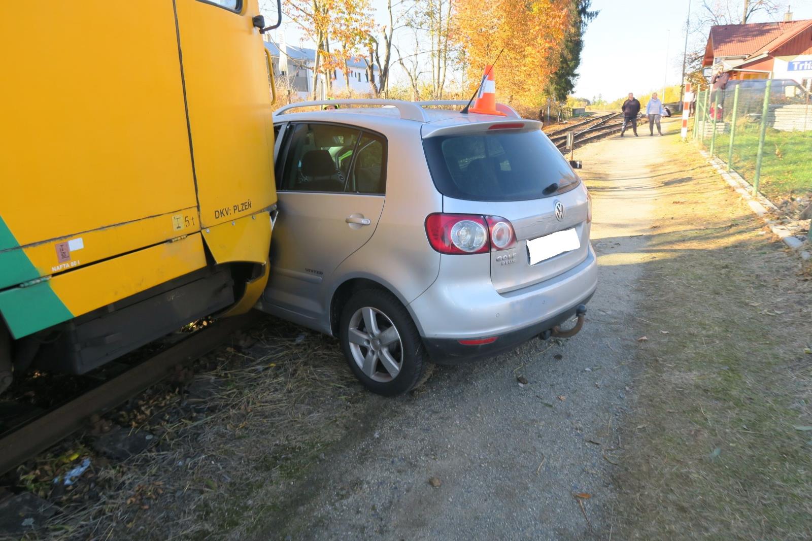 Dopravní nehoda - Trhanov - 24.10.2021