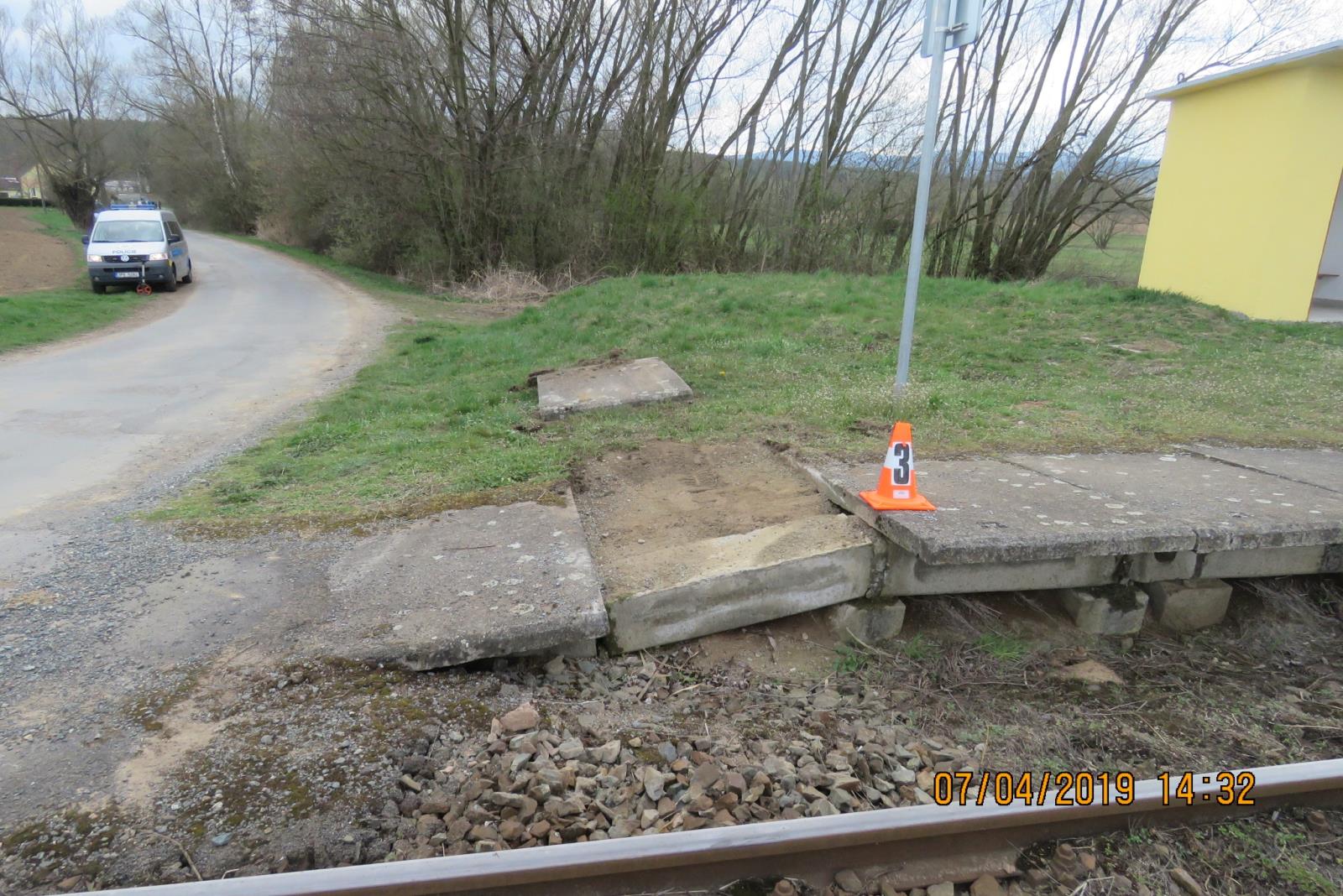 Dopravní nehoda - Zámělíč - 06.04.2019