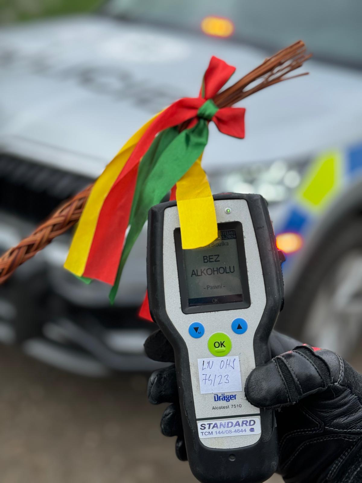 Dräger a pomlázka.JPG