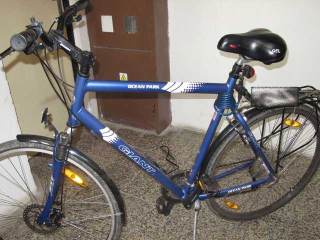 Dveřmi srazila cyklistu - foto č. 2