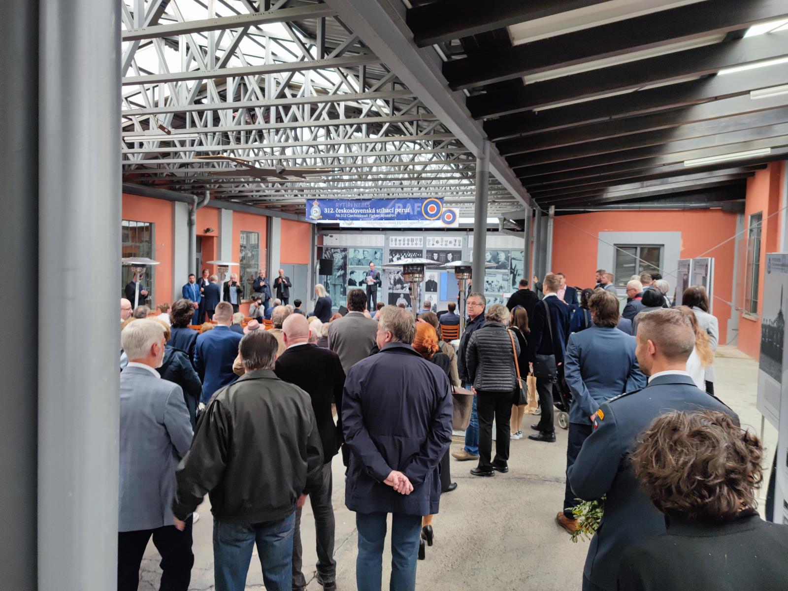 Expozice výstavy Rytíři nebes.jpg