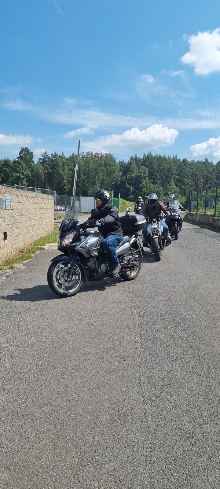 F 6