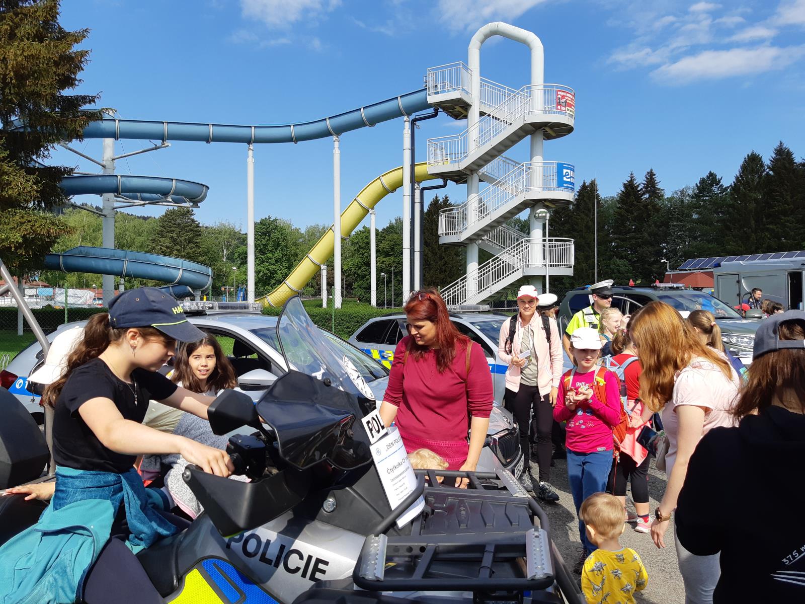 Čtyřkolky a osobní auta 
