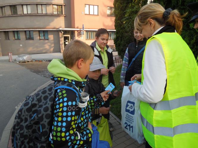 Foto PČR z akce "Zebra se za tebe nerozhlédne"