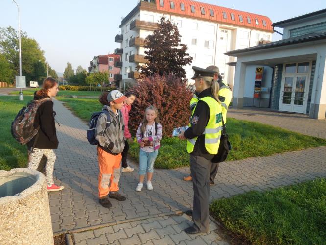 Foto PČR z akce "Zebra se za tebe nerozhlédne"