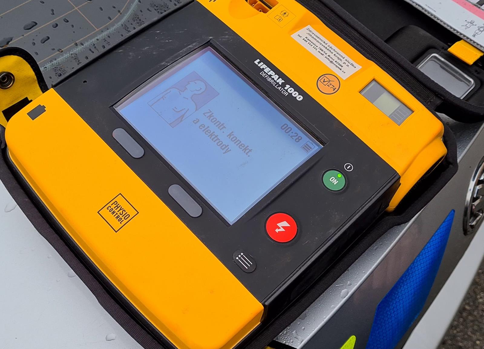 Foto č. 1 - AED.jpg