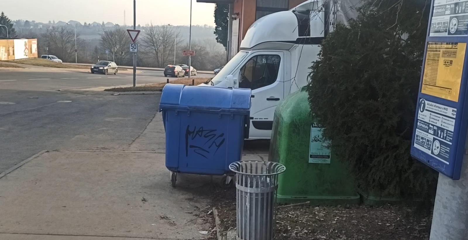 Foto č. 1 - Kontejner.jpg