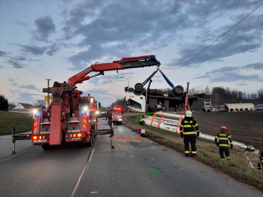 Foto č. 1 - Nehoda Čejč.jpg