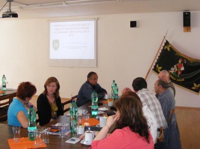 prezentace přenášel dataprojektor