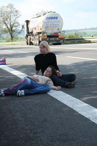 IZS- zranění těsně po nehodě.jpg