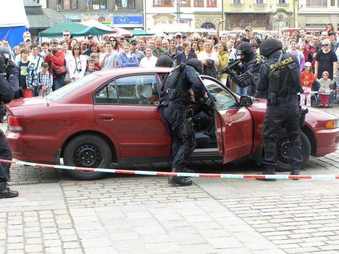 I_Zákrok proti pachateli ve vozidle