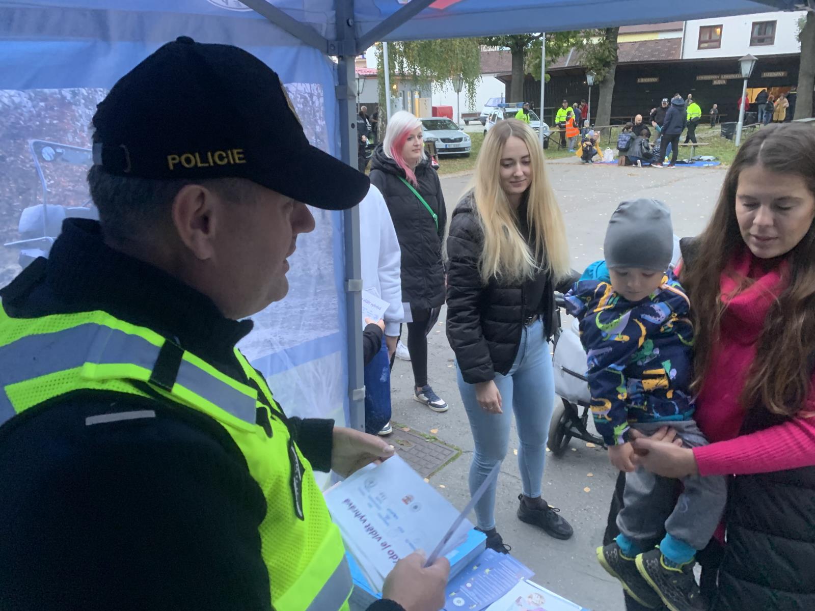 Kdo je vidět vyhrává - Letovice.jpeg