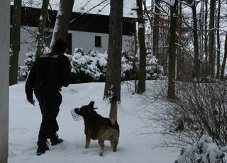 Kontrola chat v Jedovnicích1 - 13. února .jpg