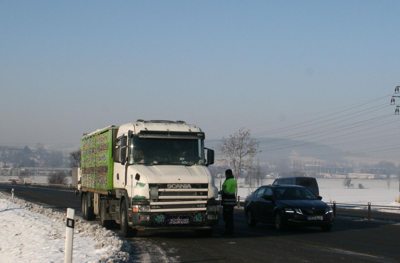 Kontrola kamionů I.jpg