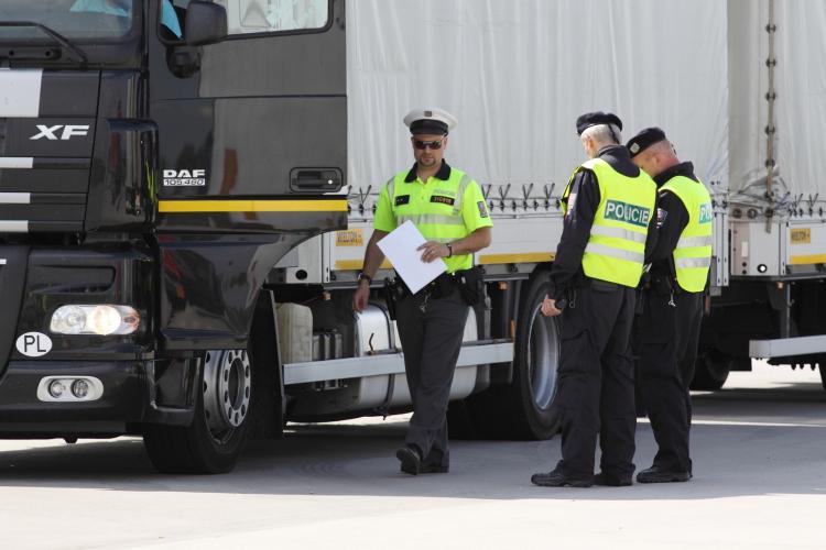 Kontrola kamionů.JPG