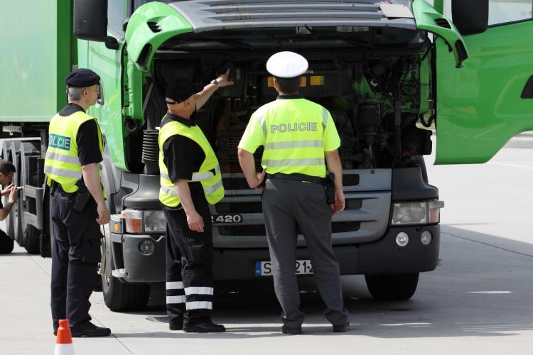 Kontrola před vážením.JPG