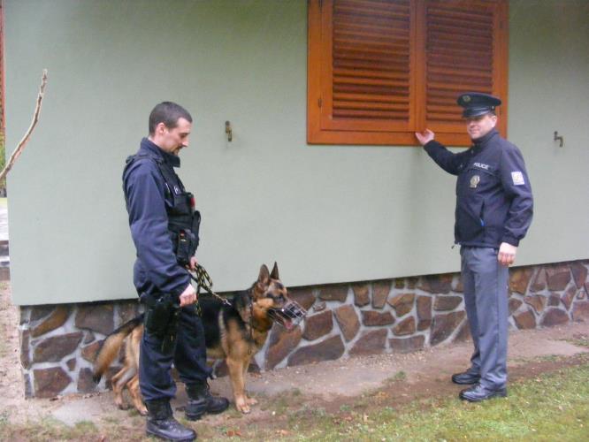 Kontrola rekreačních objektů na Suchdolsku.JPG