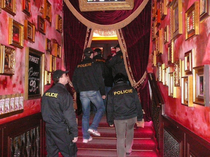 Kontrola v nočních podnicích/003.jpg