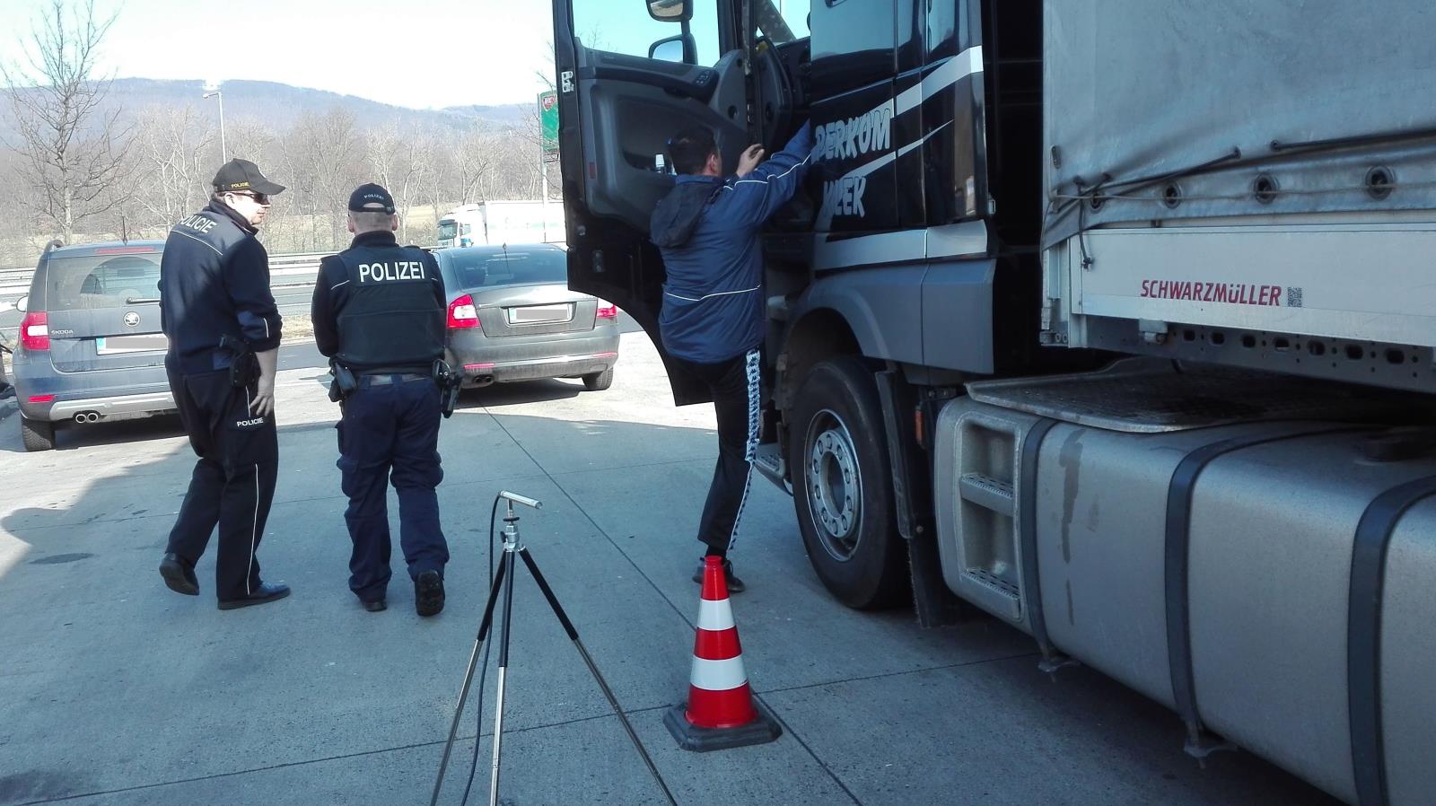 Kontrolní akce cizinecké policie