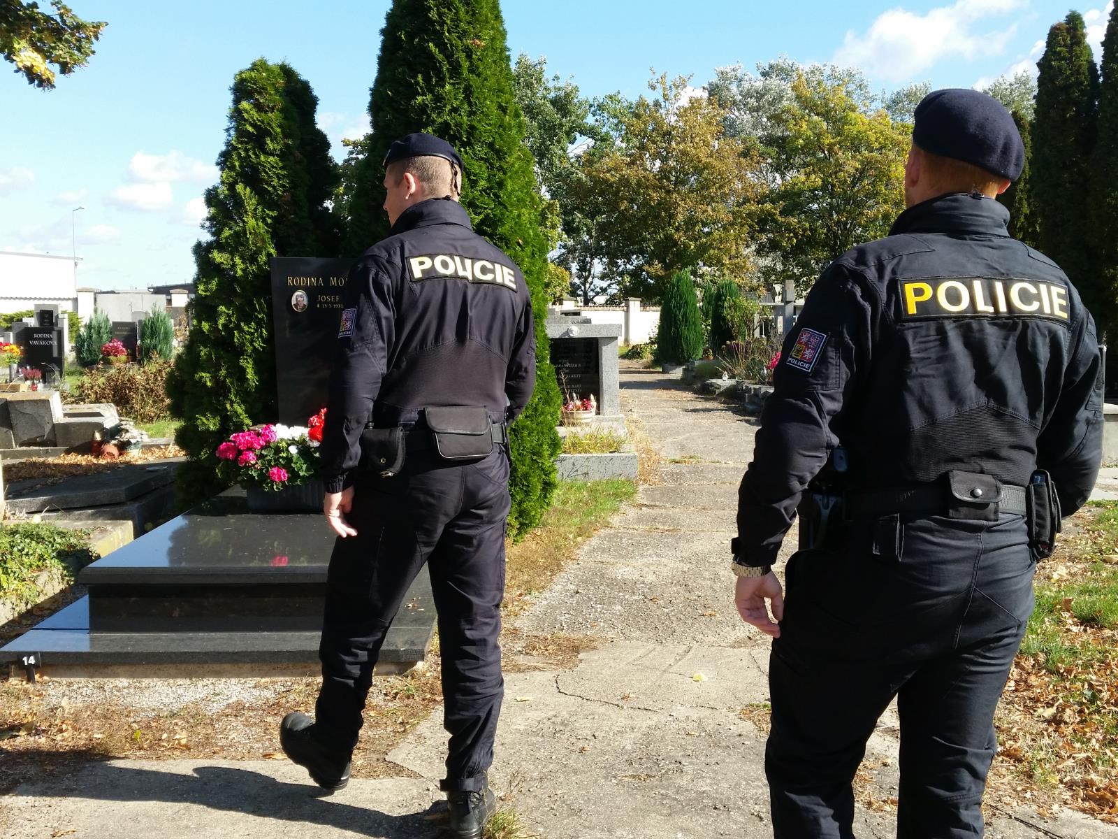 Kontrolní činnost na hřbitovech
