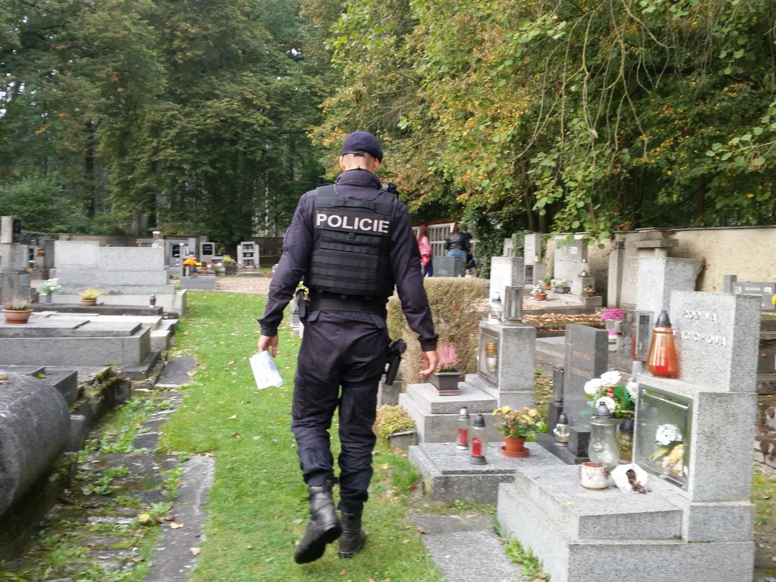Kontrolní činnost na hřbitovech