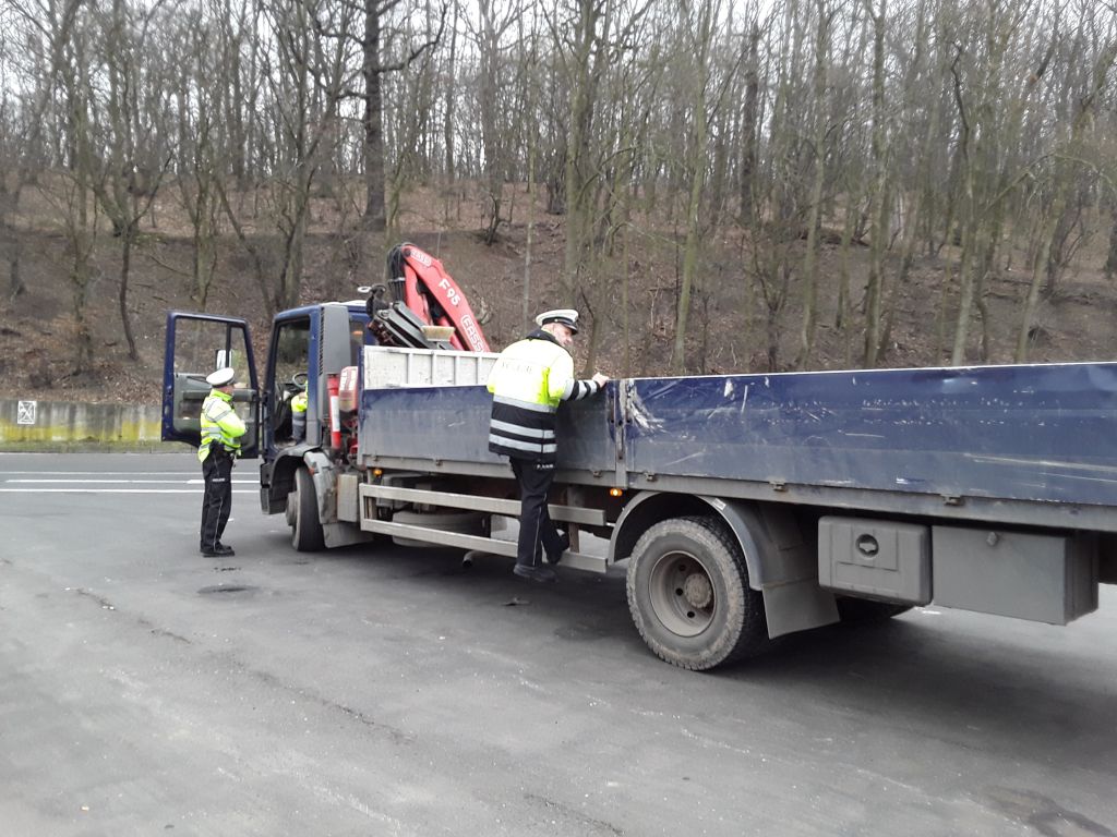 Kontroly nákladních vozidel