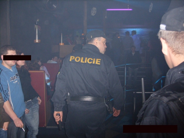 Kontroly podávání alkoholu mladistvým2.JPG