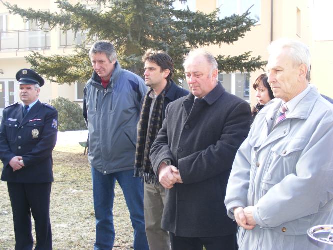Kpt. Bc. Miroslav Dufek se starosty obcí a zastupiteli obce Studená .jpg