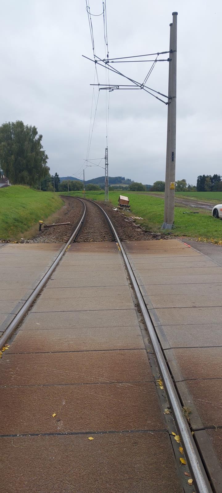 Krádež podkolejnic na Českokrumlovsku.