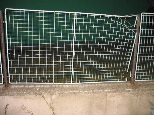 Krádež rezervních kol z firmy.jpg