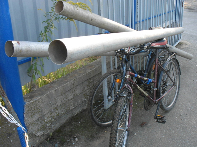 Krádež závlahových trubek