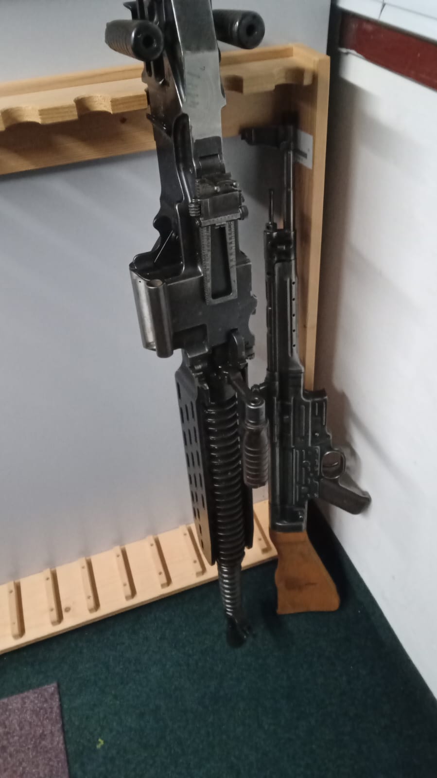 Kulomet ČSR vzor 37, útočná puška Sturmgewehr.jpg