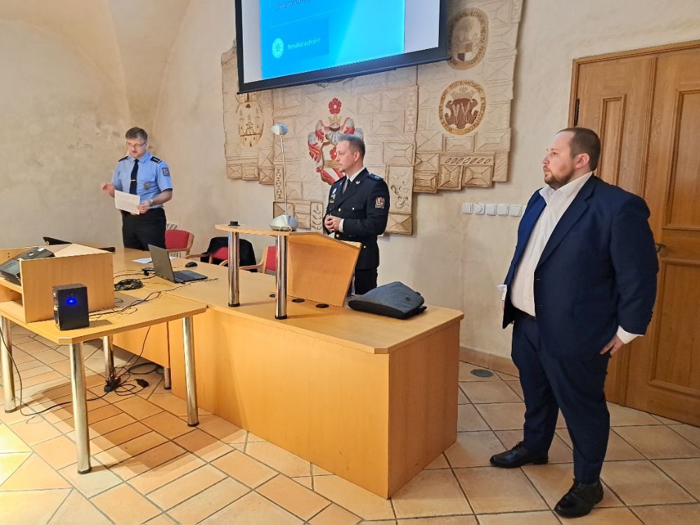 Kyber rádce Radniční sál Prachatice 1.jpg
