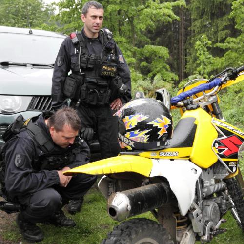 Lesníkmotocykl + dítě web.jpg