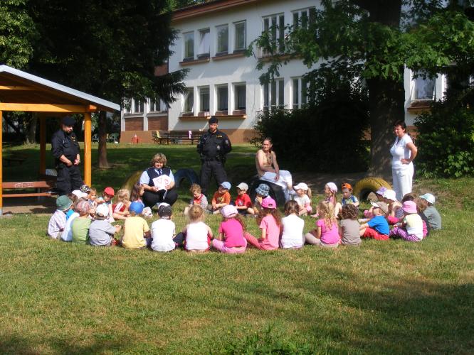 MŠ Moskevská - seznámení dětí s policejními složkami