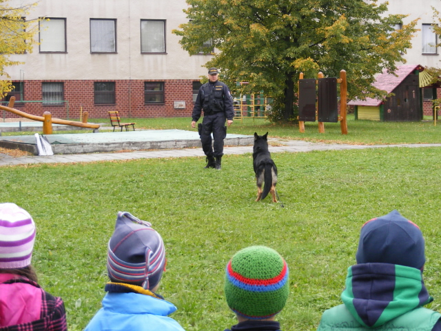 MŠ Zahrádka - 5. 10. 2010 - 02.jpg