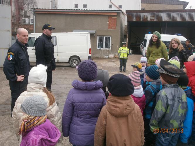MŠ navštívila policejní složky