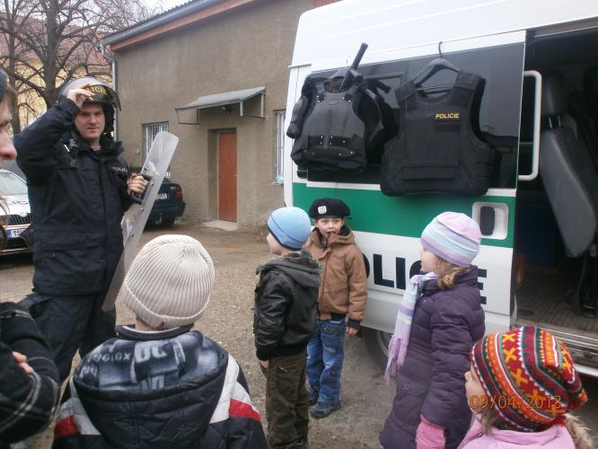 MŠ navštívila policejní složky