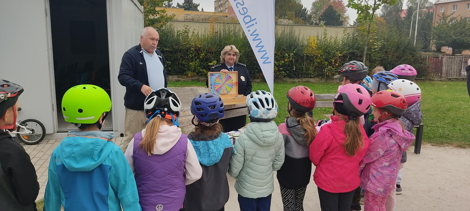 Malí cyklisté na dopravním hřišti