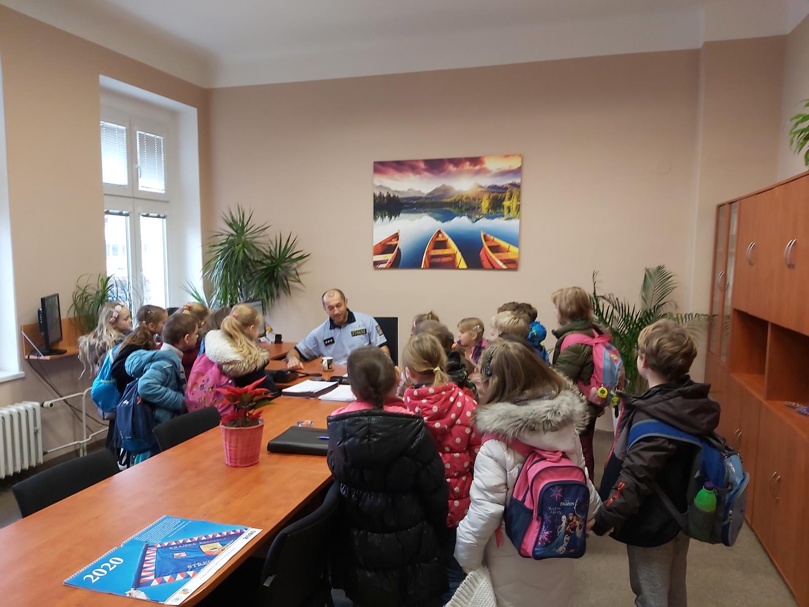 Malí návštěvníci zavítali na policii
