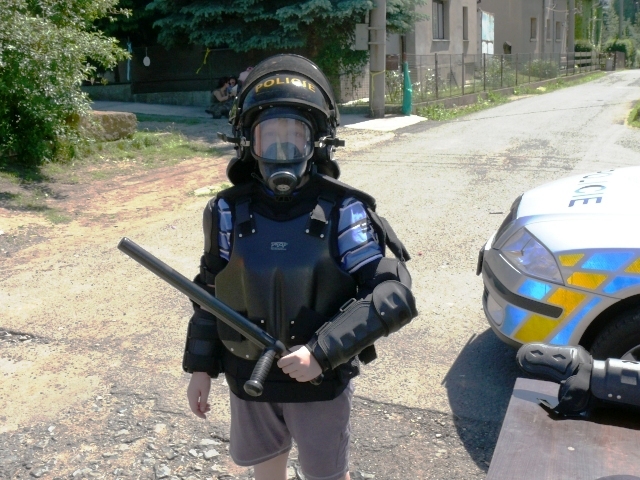 Mami, koukej ...