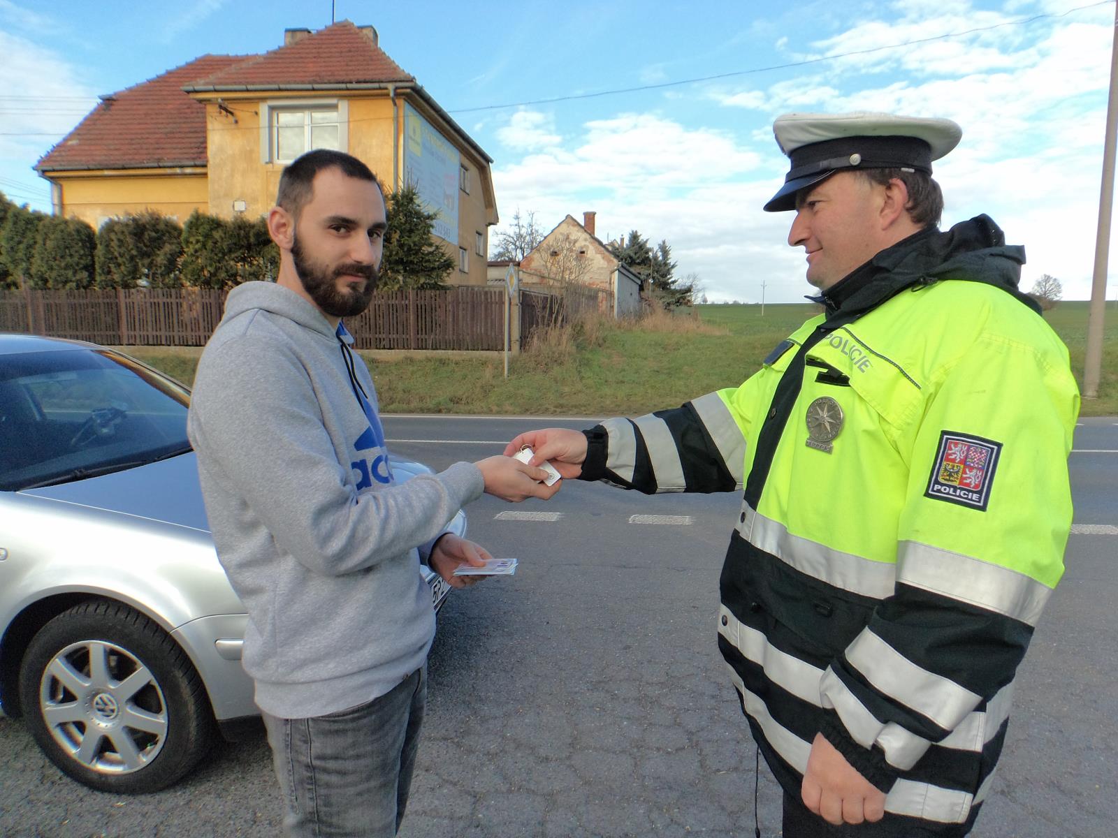 Měřiče hloubky dezénu pneumatiky