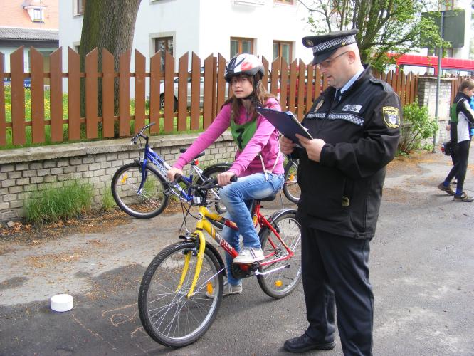 Mladí cyklisté soutěžili  v oblastním kole.JPG