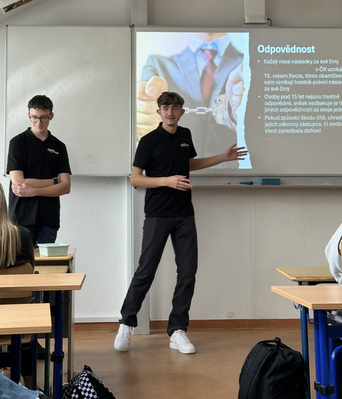 Mysli, než klikneš