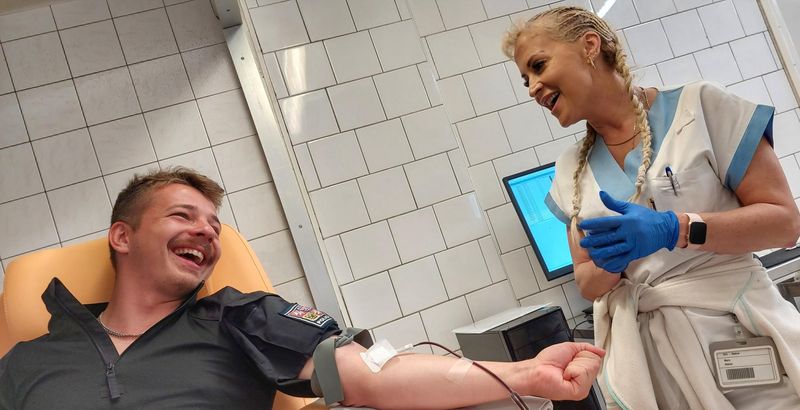 Náchodští policisté darovali další litry krve - 30.6.2023