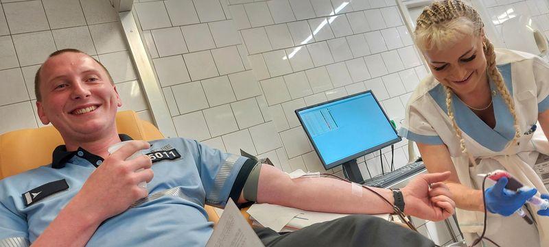 Náchodští policisté darovali další litry krve - 30.6.2023