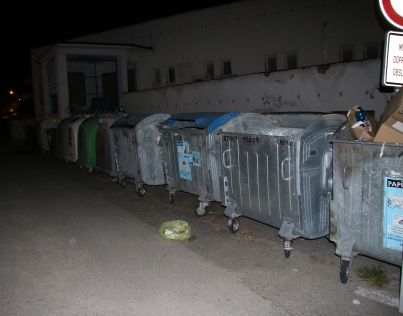 Nález v kontejneru.jpg